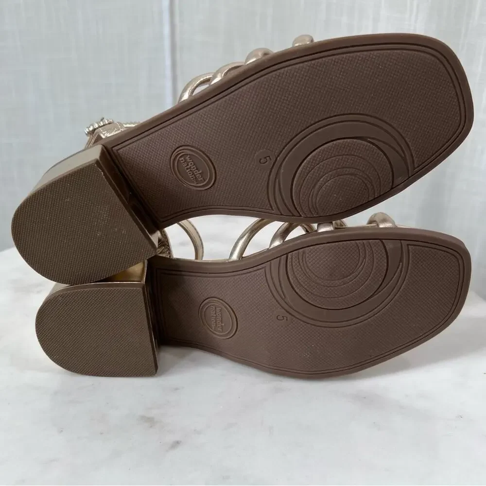Wonder Nation NWT Strappy Gold Sandal Heels Heart Buckle Shoes Size 5